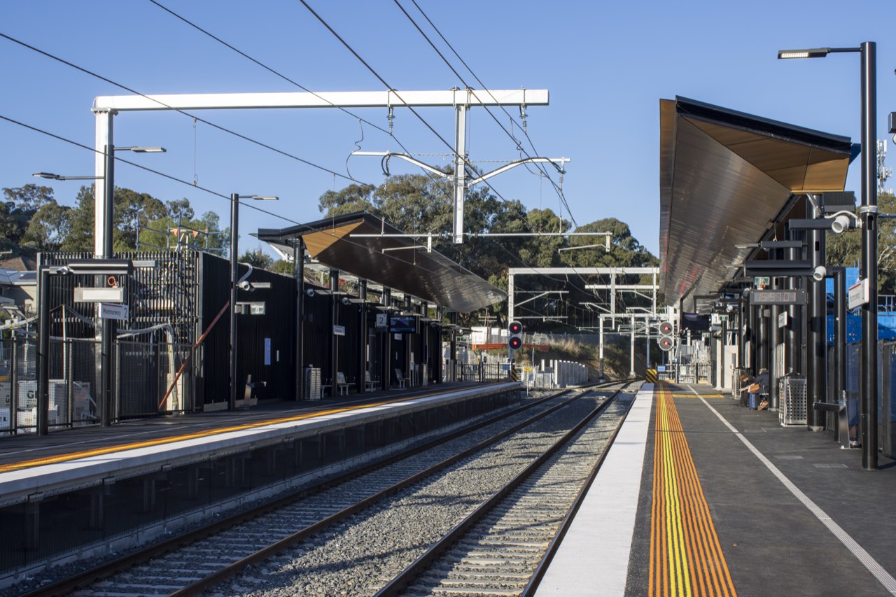Montmorency railway station platform