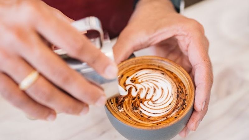 New Neighbour cafe, Grand Boulevard, Montmorency